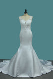 Mermaid Satin V Neck Wedding Dresses With Beads And