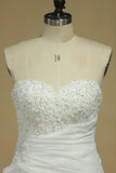 A Line Sweetheart Organza Wedding Dresses With Beads And