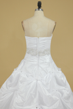 New Arrival Sweetheart Wedding Dresses With Ruffles And Beads Chapel Train Taffeta